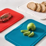 ⁦لوح تقطيع وسط - تركواز Medium Chopping Board 34x24cm - Teal⁩ - الصورة ⁦3⁩